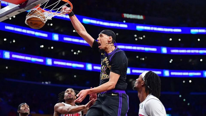 湖人海斯爆发引续约难题：幸福与烦恼并存