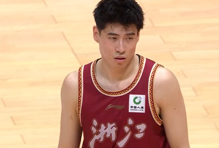 赵继伟低迷陷困境 辽宁惨败浙江队