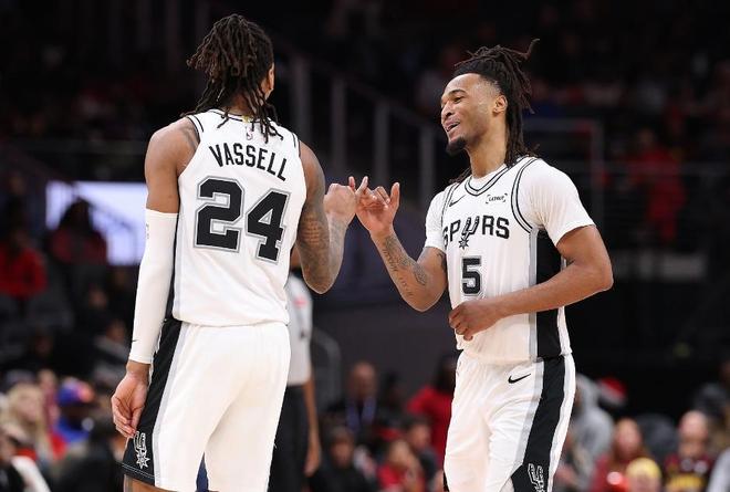 雷霆季后赛遇克星：马刺掘金成制胜关键